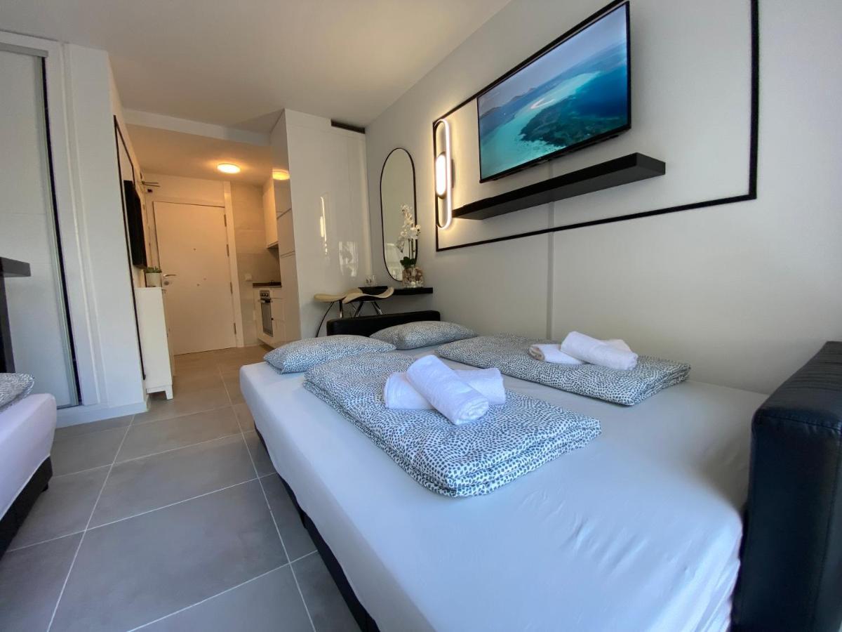 Modern Sea View Studio In Benal Beach Benalmadena Exterior photo